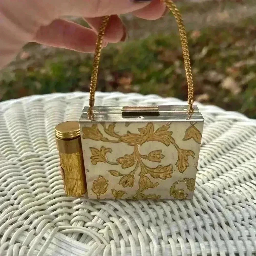Vintage Gold and Silver Floral compact. Clutch. Gold compact. Antique. Fancy - Picture 6 of 11